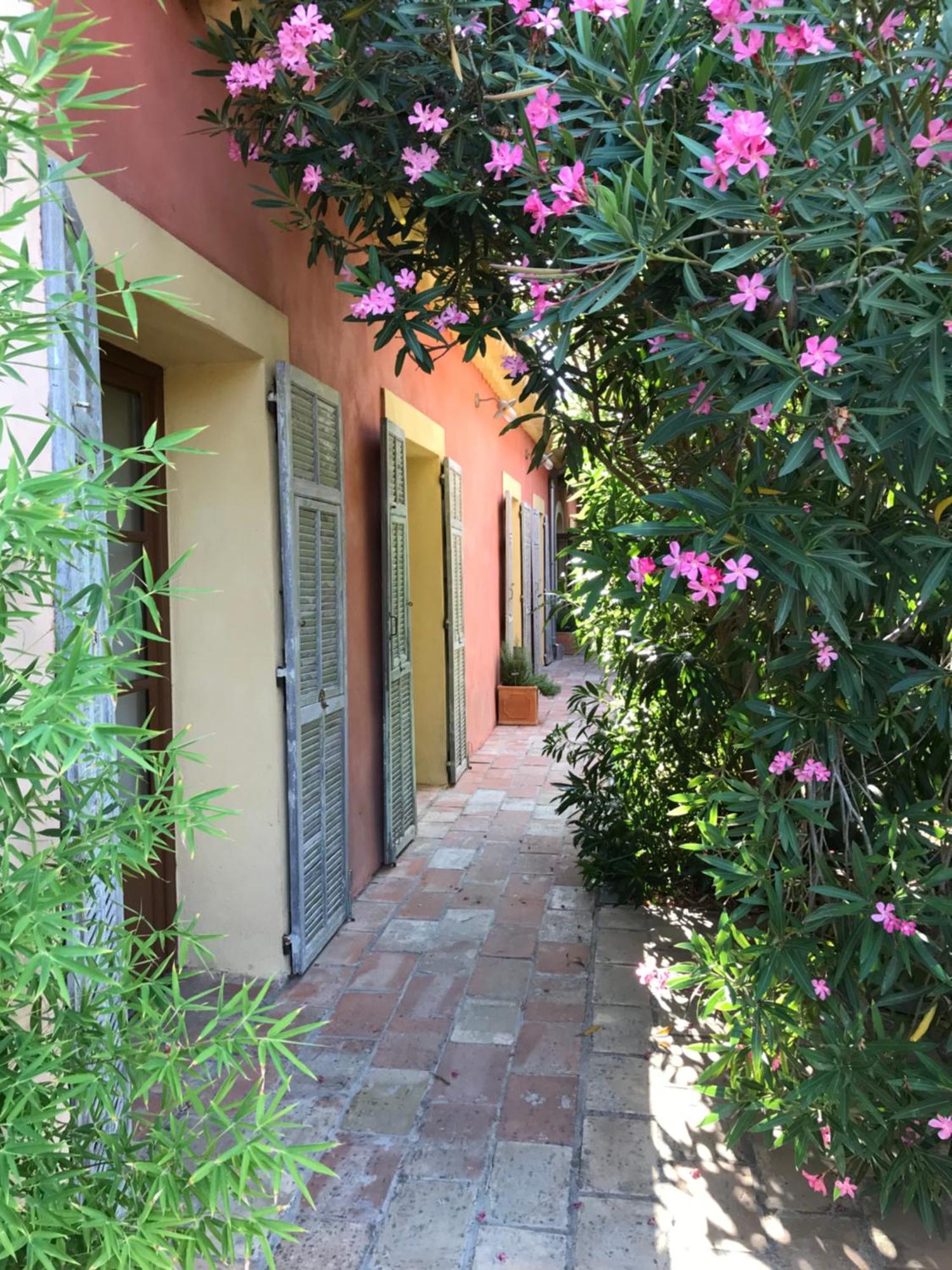 Vinauberge Poilhes Exterior foto